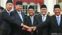 Setelah itu, ada pembacaan Keputusan Presiden (Keppres) nomor 133 P tahun 2024 tentang Pembentukan Kementerian Negara dan Pengangkatan Menteri Negara Kabinet Merah Putih 2024-2029, Keppres 135 P tahun 2024 tentang Pengangkatan Jaksa Agung, Keppres 134 P tahun 2024 tentang Pengangkatan Kepala Badan Intelijen Negara (BIN), Keppres 137 P tahun 2024 tentang Pengangkatan Kepala dan Wakil Kepala Staf Kepresidenan, Keppres 141 P tahun 2024 tentang Pengangkatan Kepala Kantor Komunikasi Kepresidenan, serta Keppres nomor 139 P tahun 2024 tentang Pengangkatan Dewan Ekonomi Nasional.