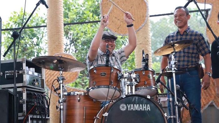 Pjs Bupati Purworejo, Endi Faiz Effendi membuka secara resmi Band Competition dalam rangka Sosialisasi Gempur Rokok Ilegal, Minggu (20/10/2024).