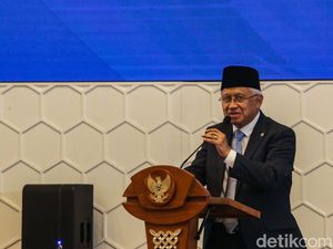 Mendikti Saintek: Jangan Ada Mahasiswa Tak Bisa Kuliah karena Tak Punya Uang