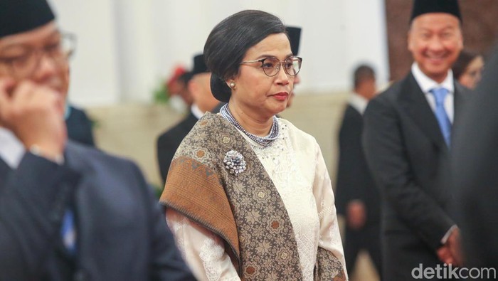 Sri Mulyani Indrawati resmi dilantik menjadi Menteri Keuangan pada Kabinet Merah Putih di bawah pemerintahan Presiden dan Wakil Presiden RI Prabowo-Subianto-Gibran Rakabuming Raka. Pelantikan itu menandai eksistensinya sebagai Menteri Keuangan RI di tiga periode pemerintahan berturut-turut, mulai dari kepemimpinan Susilo Bambang Yudhoyono (SBY), Joko Widodo (Jokowi), hingga kini Prabowo Subianto.