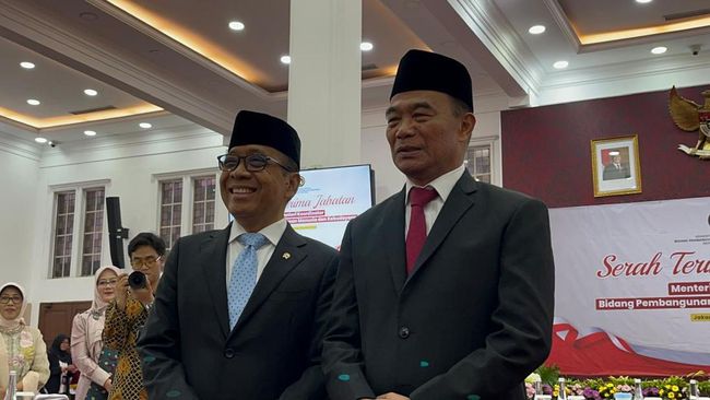 Pratikno dan Muhadjir (Anggi/detikcom)