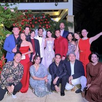 Resepsi pernikahan Pevita dan Mirzan itu digelar intim, hanya dihadiri oleh keluarga dan rekan-rekan terdekatnya saja. Salah satu artis Indonesia yang tampak hadir ialah Afgan. Foto: Instagram