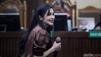 Sandra Dewi sempat memberikan kesaksian dalam sidang suaminya ini. Foto: Andhika Prasetia