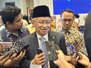 Mendikti Saintek soal Masalah UKT: Tidak Ada Mahasiswa Tak Bisa Kuliah