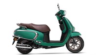 Suzuki US125T sepintas menyerupai skutik retro pabrikan yang telah meluncur sejak lama, yakni Suzuki Saluto. Kendaraan tersebut merupakan hasil perpaduan desain klasik dan teknologi mutakhir yang membuat konsumen tergiur membelinya. Foto: Doc. Suzuki China.