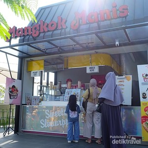 Panas-panas, Cocoknya Jajan Es Krim di Cihampelas