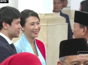 Gaya Veronica Tan Dilantik Jadi Wamen, Berkebaya Biru Didampingi Nicholas Sean
