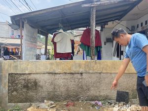 Gelagat Mencurigakan Para Penggali Tanah Pengubur Kaki di Sukabumi