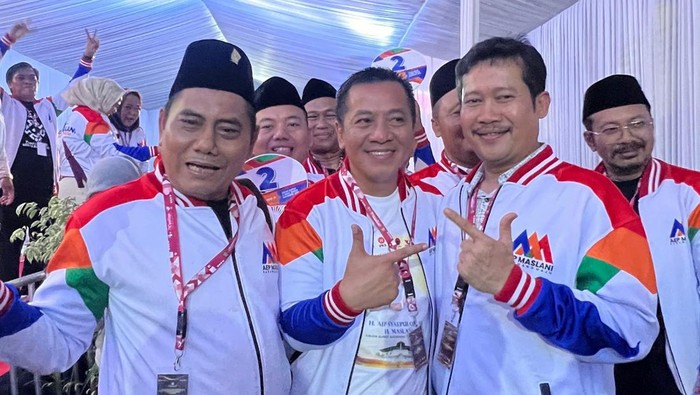 Aep Syaepuloh bersama tim sukses, saat deklarasi dukungan