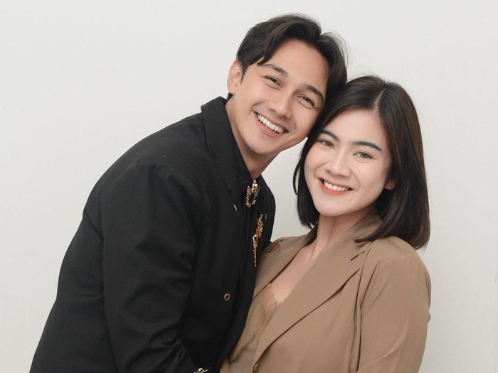 Caesar Hito dan Felicya Angelista