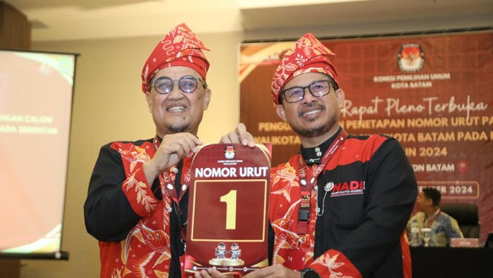 Calon Wali Kota Batam dan Calon Wakil Wali Kota Batam Nuryanto dan Hardi Selamat Hood saat mendapatkan nomor urut 1. (Istimewa)