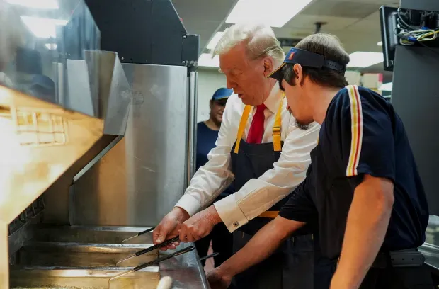 Donald Trump jadi pegawai McDonald's