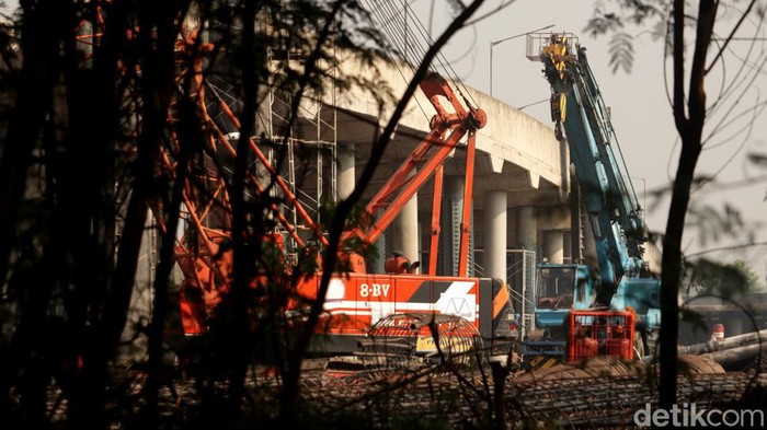Exit Tol KM 149 Gedebage, Kota Bandung ditutup sementara karena ada perbaikan konstruksi yang mengalami kerusakan. Exit Tol KM 149 Gedebage, Kota Bandung ditutup sementara karena ada perbaikan konstruksi yang mengalami kerusakan.