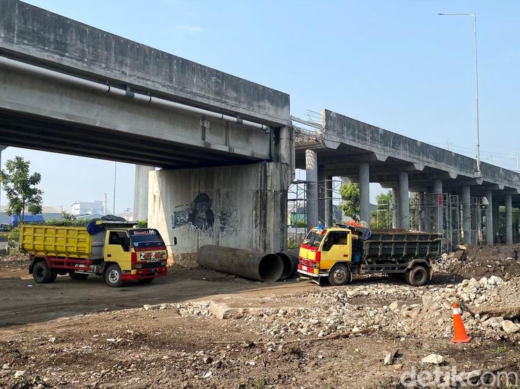 Foto Kerusakan dan Perbaikan Exit Tol KM 149 Gedebage