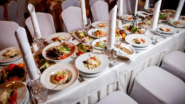 Jamuan makan di pesta pernikahan