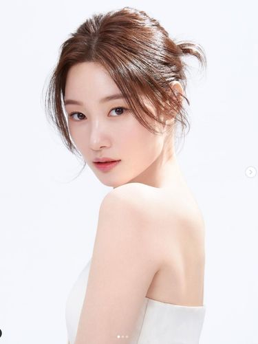 Jung Chae-Yeon, Idol Kpop Bintang Drakor Family by Choice