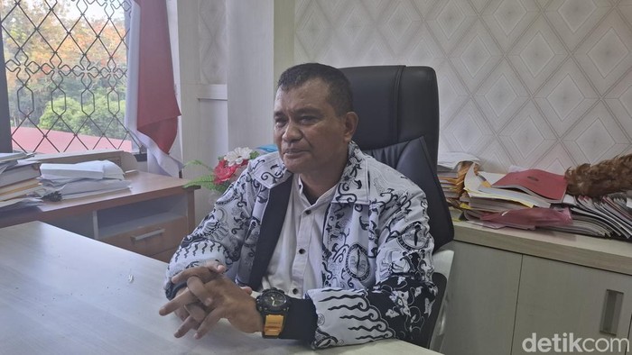 Ketua PGRI Sultra Abdul Halim Momo.