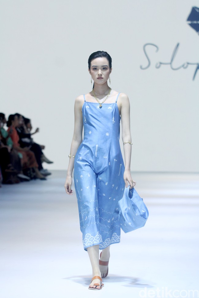 Fashion show busana terbaru Soloputri di Jakarta Fashion Week [JFW] 2025, di City Hall, Pondok Indah mall 3, Jakarta Selatan, Senin [21/10/2024]. Foto: Mohammad Abduh/detikcom.