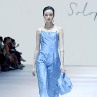 Fashion show busana terbaru Soloputri di Jakarta Fashion Week [JFW] 2025, di City Hall, Pondok Indah mall 3, Jakarta Selatan, Senin [21/10/2024]. Foto: Mohammad Abduh/detikcom.