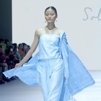 Fashion show busana terbaru Soloputri di Jakarta Fashion Week [JFW] 2025, di City Hall, Pondok Indah mall 3, Jakarta Selatan, Senin [21/10/2024]. Foto: Mohammad Abduh/detikcom.