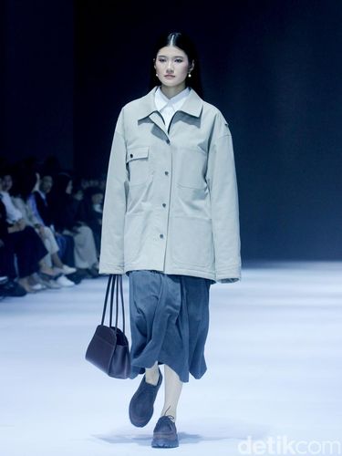 Koleksi terbaru Rani Hatta di JFW 2025 Koleksi terbaru Rani Hatta Untuk Mazda di Jakarta Fashion Week 2025