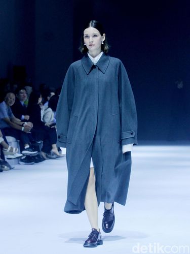 Koleksi terbaru Rani Hatta di JFW 2025 Koleksi terbaru Rani Hatta Untuk Mazda di Jakarta Fashion Week 2025