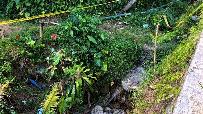 Kondisi TKP tempat ditemukannya jasad Neng Laras di Sukabumi