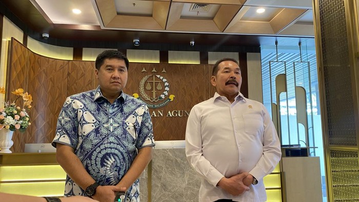 Maruarar dan ST Burhanuddin (Devi/detikcom)