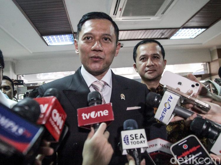 Menko AHY Sambangi Kementerian Transmigrasi