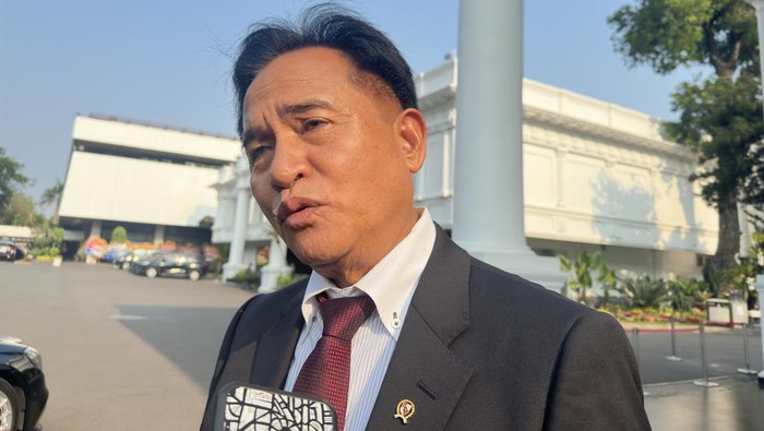Menko Hukum, HAM, Imigrasi dan Pemasyarakatan Yusril Ihza Mahendra (Isal/detikcom)