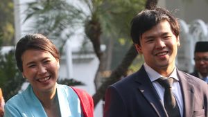 Foto: Pesona Veronica Tan saat Dilantik Jadi Wamen, Berkebaya Biru