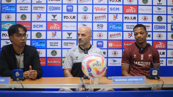 Pelatih Madura United, Paulo Meneses
