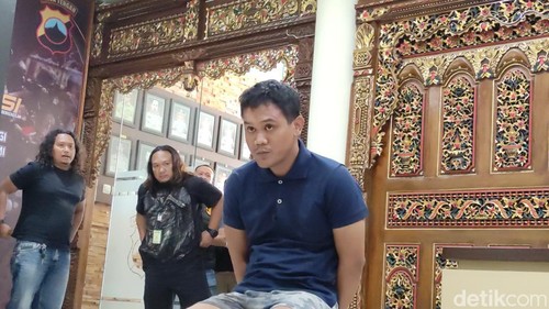 Pembunuh wanita asal Grobogan di kamar kos di Peterongan, Kota Semarang, Muhammad Adhi Nugroho (28) ditangkap Polrestabes Semarang, Selasa (22/10/2024).