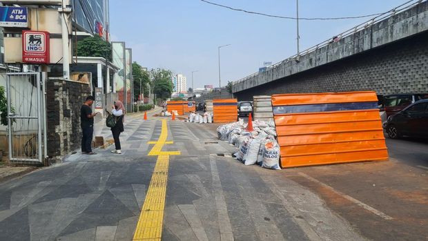 Penampakan terkini wajah baru trotoar di Pancoran