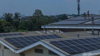 Penggunaan panel PV dapat mengurangi ketergantungan pada bahan bakar fosil, mengurangi emisi gas rumah kaca, dan membantu mencapai target keberlanjutan.