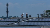 Hal diwujudkan melalui instalasi panel surya fotovoltaik (PV) di atap pabrik Merck, yang didukung oleh PLN Indonesia Geothermal, dan pembelian energi terbarukan dari PLN (Persero) melalui Sertifikat Energi Terbarukan atau Renewable Energy Certificates (REC).