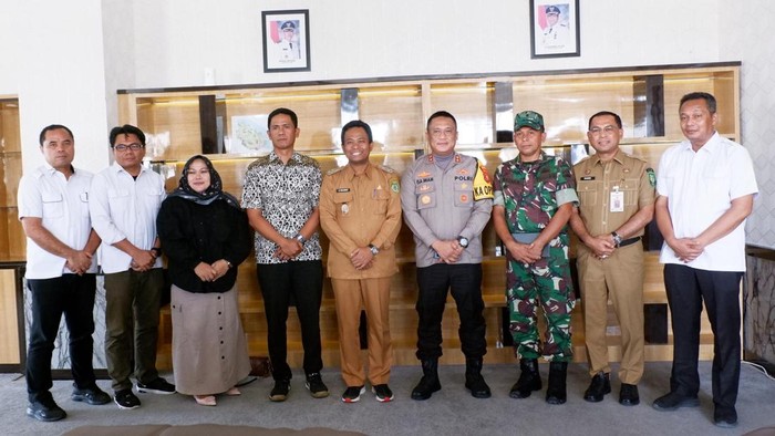 Pertemuan Kapolres bareng Plt Bupati Rohil (Foto: Dok Polres Rohil)