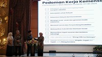 Gus Ipul juga memaparkan sejumlah program kerja Kementerian Sosial periode 2024-2029.  