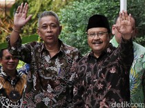 Potret Kompak Gus Ipul dan Agus Jabo Sapa Pegawai Kemensos