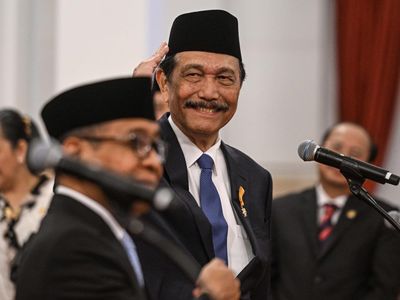Potret Luhut yang Tetap Dapat Posisi Meski Presiden Berganti