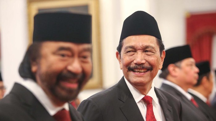 Presiden RI Prabowo Subianto mengangkat Luhut Binsar Pandjaitan menjadi Ketua Dewan Ekonomi Nasional. Tugas baru pun menanti Menko Marves era Presiden Joko Widodo itu.