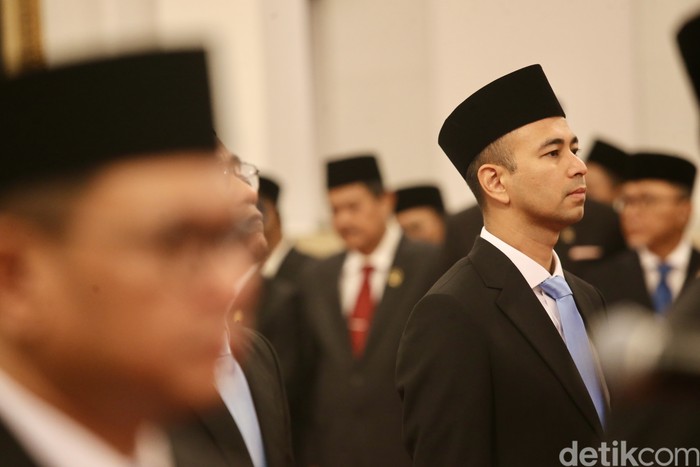 Presiden Prabowo Subianto melantik tujuh utusan khusus presiden di Istana Negara, Jakarta, Selasa (22/10/24).  Artis Raffi Ahmad hingga Miftah Maulana Habiburrahman atau yang lebih dikenal sebagai Gus Miftah resmi dilantik Presiden Prabowo Subianto