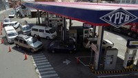 Sejak tahun lalu, negara Andes itu telah mengurangi impor bahan bakarnya karena turunnya pendapatan dari penjualan gas, sumber utama mata uang asingnya hingga tahun 2020.  