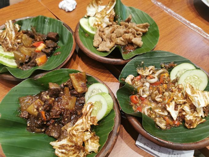 Sedaap! 5 Oseng-oseng Pedas Nampol Untuk Makan Siang Enak