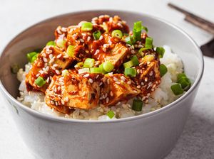 Resep Donburi Tofu Bumbu Cabe yang Gurih Pedas Untuk Topping Nasi