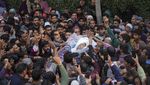 Ribuan Warga Kashmir Iringi Pemakaman Dokter yang Tewas Ditembak