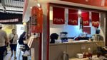 Manis Smoky Bakmi Naga Merah Nyempil di Pasar Cihapit Bandung