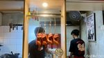 Manis Smoky Bakmi Naga Merah Nyempil di Pasar Cihapit Bandung