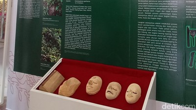 Melihat Topeng Khas Cirebon yang Terbuat dari Ragam Bahan