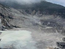 Tangkuban Parahu, Sang Permata Tersembunyi di Jawa Barat